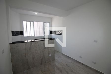 Sala de casa para alugar com 2 quartos, 50m² em Vila Bertioga, São Paulo