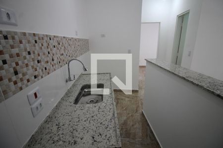 Cozinha de casa para alugar com 2 quartos, 55m² em Vila Bertioga, São Paulo