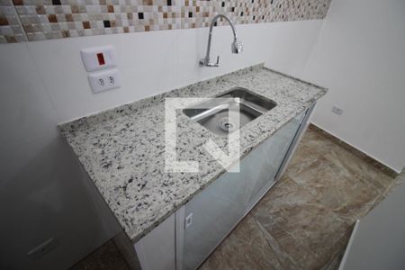 Cozinha de casa para alugar com 2 quartos, 55m² em Vila Bertioga, São Paulo