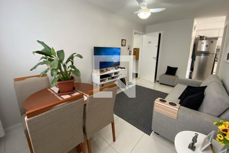 Sala de apartamento para alugar com 2 quartos, 61m² em Jardim Primavera, Duque de Caxias