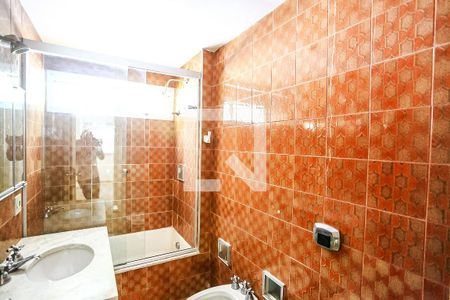 Apartamento para alugar com 180m², 3 quartos e 3 vagas Apartamento para alugar com 180m², 3 quartos e 3 vagasBanheiro Quartos