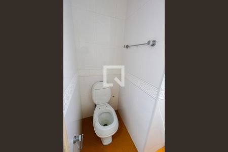 Banheiro da Suíte 1 de casa à venda com 3 quartos, 282m² em Jardim Stella, Santo André