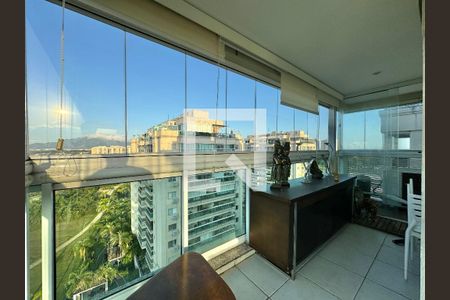 Varanda de apartamento para alugar com 5 quartos, 318m² em Barra da Tijuca, Rio de Janeiro