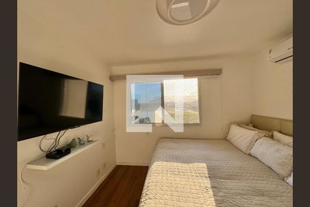 Suíte 1 de apartamento para alugar com 5 quartos, 318m² em Barra da Tijuca, Rio de Janeiro