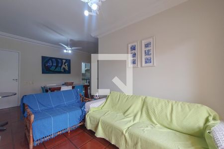 Sala 1 de apartamento para alugar com 3 quartos, 77m² em Jardim Belmar, Guarujá