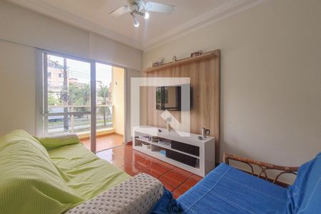 Sala 1 de apartamento para alugar com 3 quartos, 77m² em Jardim Belmar, Guarujá