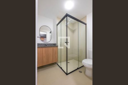 Banheiro de kitnet/studio à venda com 1 quarto, 25m² em Pinheiros, São Paulo