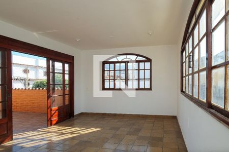 Casa à venda com 210m², 3 quartos e 1 vaga Casa à venda com 210m², 3 quartos e 1 vagaSala