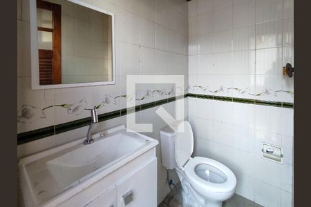 Casa à venda com 210m², 3 quartos e 1 vaga Casa à venda com 210m², 3 quartos e 1 vagaBanheiro Corredor