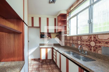 Casa à venda com 210m², 3 quartos e 1 vaga Casa à venda com 210m², 3 quartos e 1 vagaCozinha