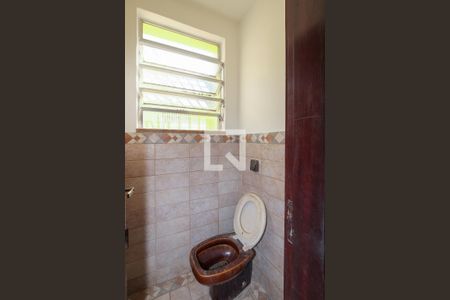 Casa à venda com 210m², 3 quartos e 1 vaga Casa à venda com 210m², 3 quartos e 1 vagaBanheiro Corredor