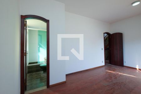 Casa à venda com 210m², 3 quartos e 1 vaga Casa à venda com 210m², 3 quartos e 1 vagaSuíte