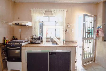 Cozinha de casa para alugar com 2 quartos, 180m² em Vila Santo Antônio, Duque de Caxias