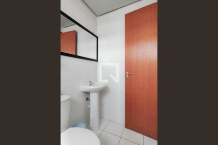 Banheiro de kitnet/studio para alugar com 1 quarto, 30m² em Centro, São Leopoldo