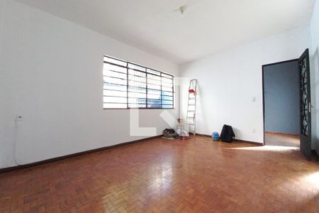 Casa para alugar com 104m², 3 quartos e 3 vagasSala