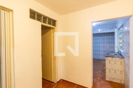 Sala de casa para alugar com 2 quartos, 55m² em Km 18, Osasco