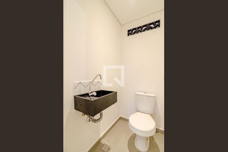 Lavabo de casa à venda com 2 quartos, 130m² em Alto de Pinheiros, São Paulo