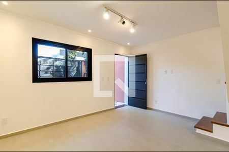 Sala de casa à venda com 2 quartos, 130m² em Alto de Pinheiros, São Paulo