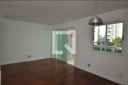 Sala de apartamento para alugar com 3 quartos, 106m² em Barra da Tijuca, Rio de Janeiro