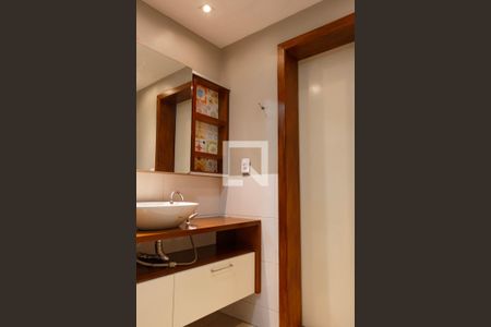 Banheiro de apartamento para alugar com 1 quarto, 43m² em Partenon, Porto Alegre