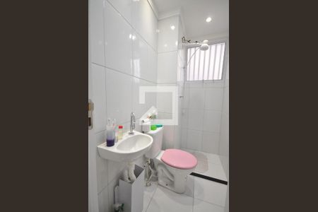 Banheiro de apartamento para alugar com 2 quartos, 38m² em Vila Santos, São Paulo