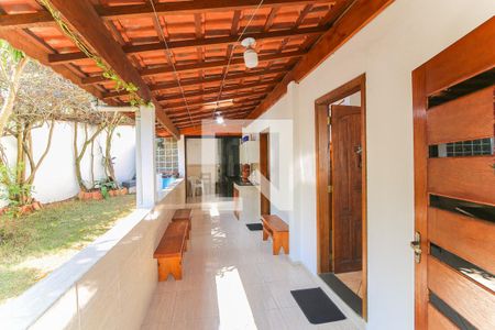 Casa à venda com 63m², 2 quartos e 2 vagas Casa à venda com 63m², 2 quartos e 2 vagasVaranda