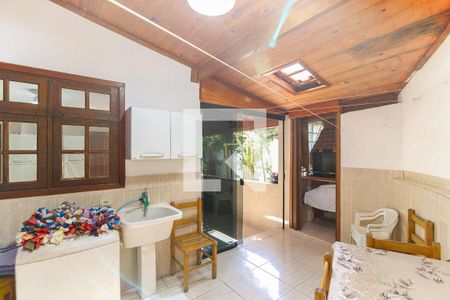 Casa à venda com 63m², 2 quartos e 2 vagas Casa à venda com 63m², 2 quartos e 2 vagasÁrea de Serviço