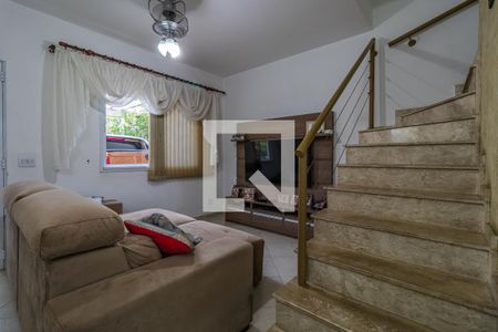 Casa de condomínio à venda com 122m², 3 quartos e 2 vagasSala