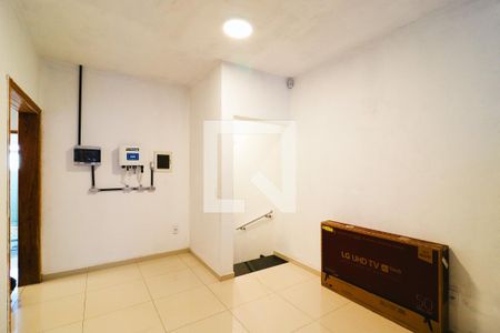 Casa à venda com 530m², 4 quartos e 4 vagas Casa à venda com 530m², 4 quartos e 4 vagasCorredor