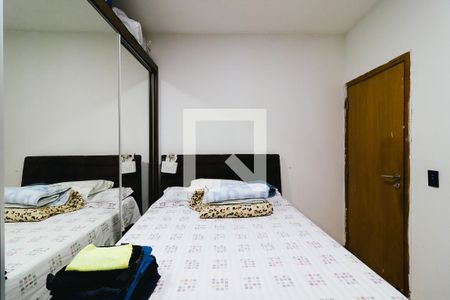 Casa à venda com 530m², 4 quartos e 4 vagas Casa à venda com 530m², 4 quartos e 4 vagasQuarto 4