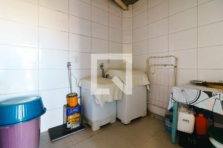 Casa à venda com 530m², 4 quartos e 4 vagas Casa à venda com 530m², 4 quartos e 4 vagasÁrea de Serviço