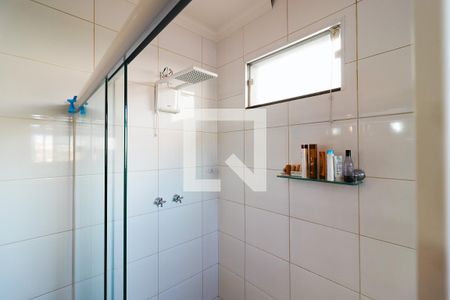 Casa à venda com 530m², 4 quartos e 4 vagas Casa à venda com 530m², 4 quartos e 4 vagasBanheiro da Suíte