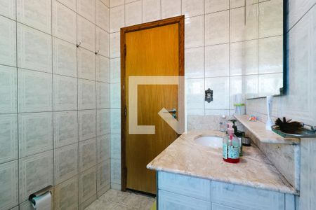 Casa à venda com 530m², 4 quartos e 4 vagas Casa à venda com 530m², 4 quartos e 4 vagasBanheiro