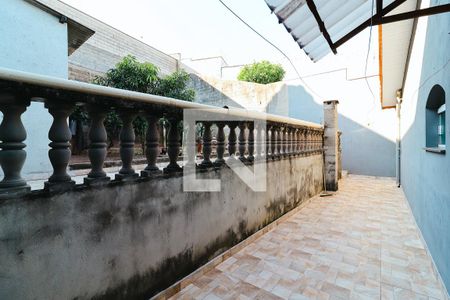 Casa à venda com 530m², 4 quartos e 4 vagas Casa à venda com 530m², 4 quartos e 4 vagasQuintal