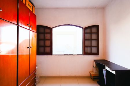 Casa à venda com 530m², 4 quartos e 4 vagas Casa à venda com 530m², 4 quartos e 4 vagasQuarto 2