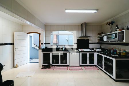 Casa à venda com 530m², 4 quartos e 4 vagas Casa à venda com 530m², 4 quartos e 4 vagasCozinha