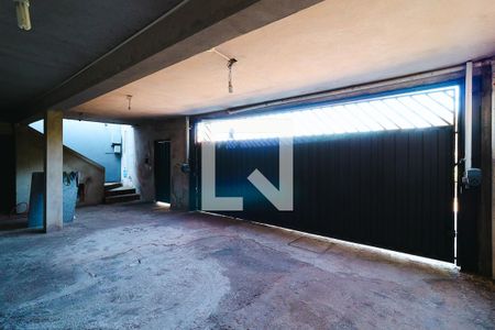 Casa à venda com 530m², 4 quartos e 4 vagas Casa à venda com 530m², 4 quartos e 4 vagasGaragem