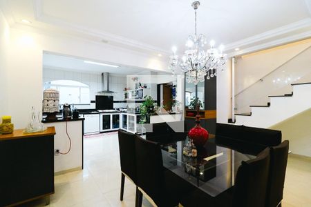 Casa à venda com 530m², 4 quartos e 4 vagas Casa à venda com 530m², 4 quartos e 4 vagasSala de Jantar