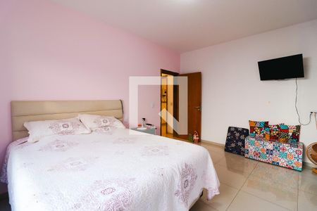 Casa à venda com 530m², 4 quartos e 4 vagas Casa à venda com 530m², 4 quartos e 4 vagasQuarto Suíte