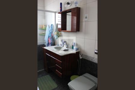 Banheiro principal de casa à venda com 3 quartos, 122m² em Vila Rosalia, Guarulhos