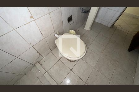 Casa para alugar com 100m², 2 quartos e 10 vagas Casa para alugar com 100m², 2 quartos e 10 vagasBanheiro