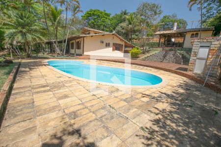 Casa para alugar com 408m², 4 quartos e 4 vagas Casa para alugar com 408m², 4 quartos e 4 vagasÁrea comum