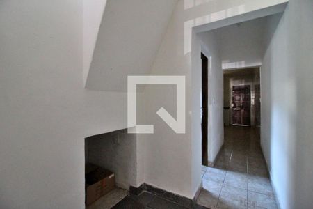 Corredor de casa à venda com 3 quartos, 125m² em Jardim Itapoan, Santo André