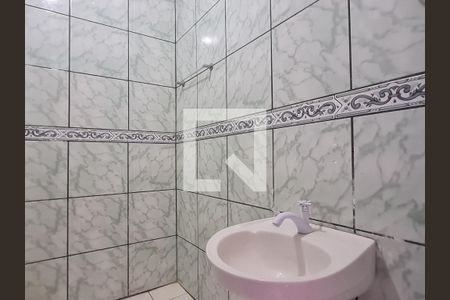 Banheiro de apartamento para alugar com 1 quarto, 54m² em Jardim Leopoldina, Porto Alegre