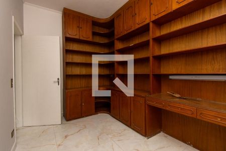 Sala de TV de casa para alugar com 3 quartos, 390m² em Vila Rosália, Guarulhos