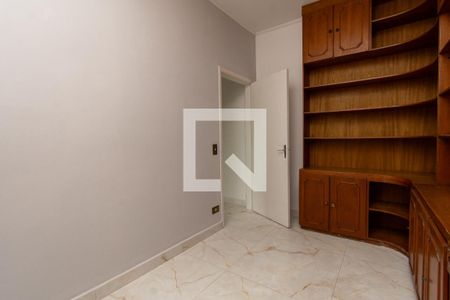 Sala de TV de casa para alugar com 3 quartos, 390m² em Vila Rosália, Guarulhos