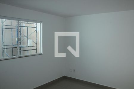 Quarto 1 de casa para alugar com 2 quartos, 80m² em Jardim Alvorada, Nova Iguaçu