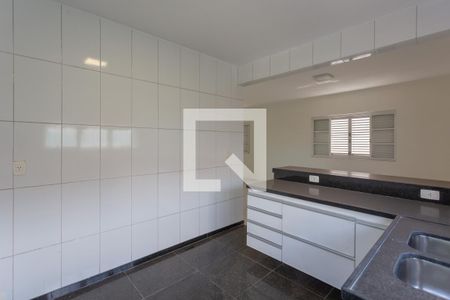 Cozinha de casa à venda com 4 quartos, 300m² em Floresta, Belo Horizonte