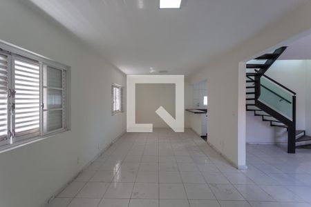 Sala de casa à venda com 4 quartos, 300m² em Floresta, Belo Horizonte
