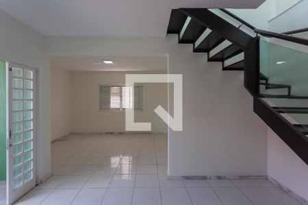 Casa à venda com 300m², 4 quartos e sem vagaSala